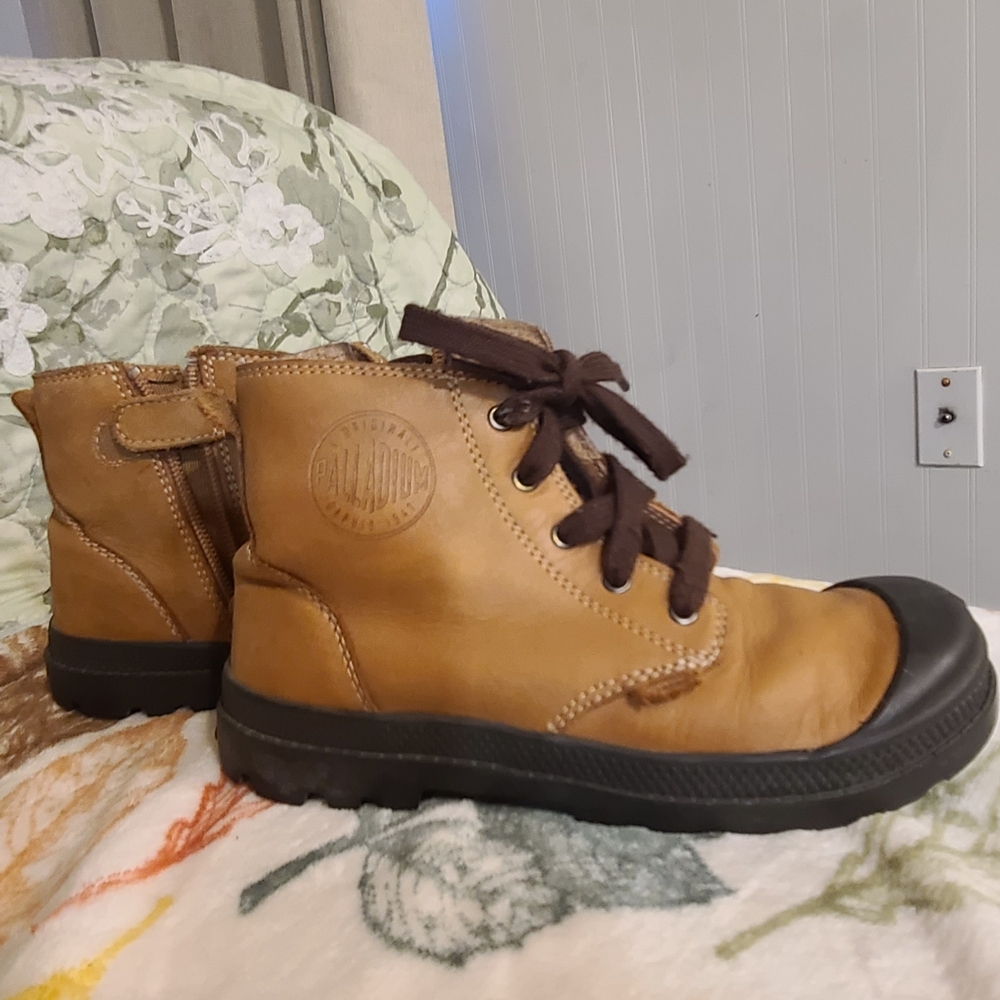 Palladium Tan Leather Boots For Kids. Like New